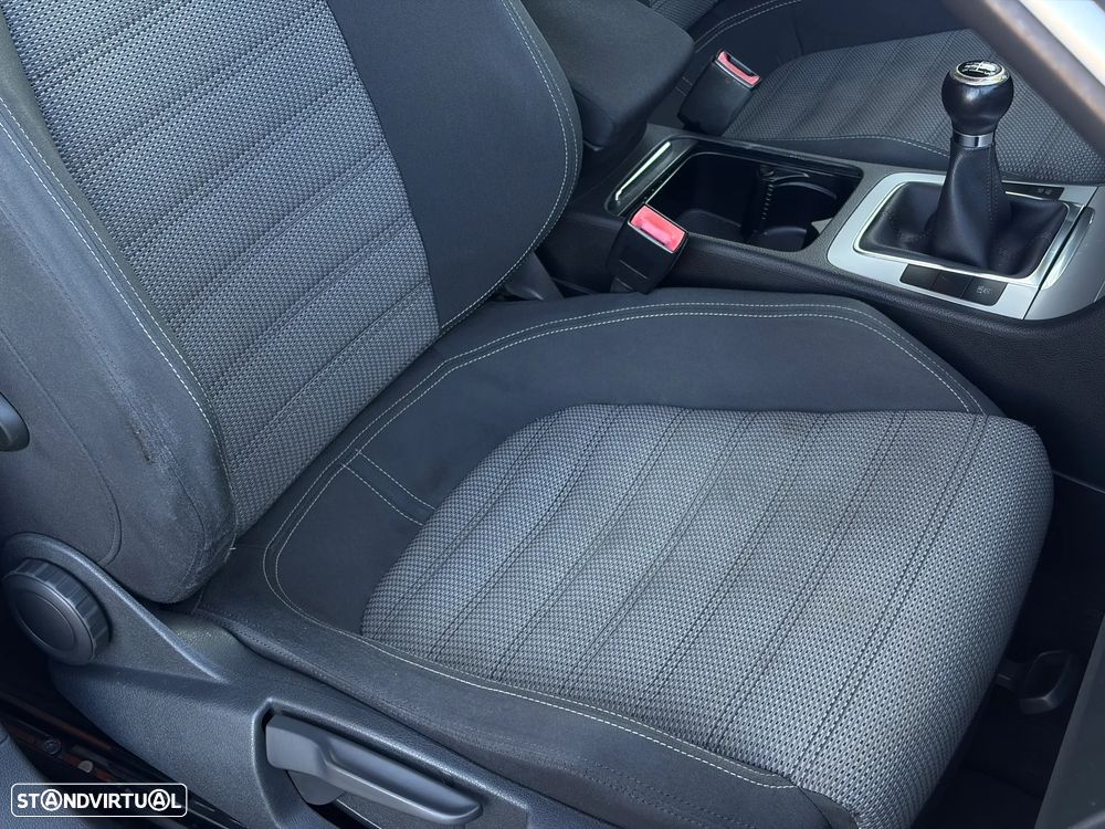 VW Passat CC 2.0 TDi BlueMotion - 26