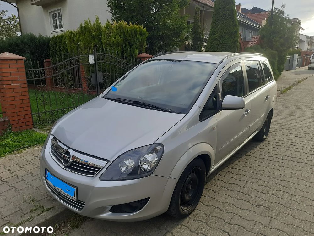 Opel Zafira - 2