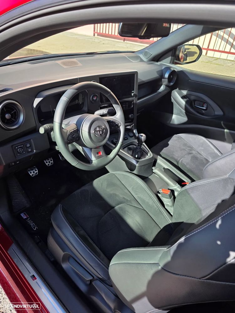 Toyota GR Yaris 1.6 T Legend T/M - 4