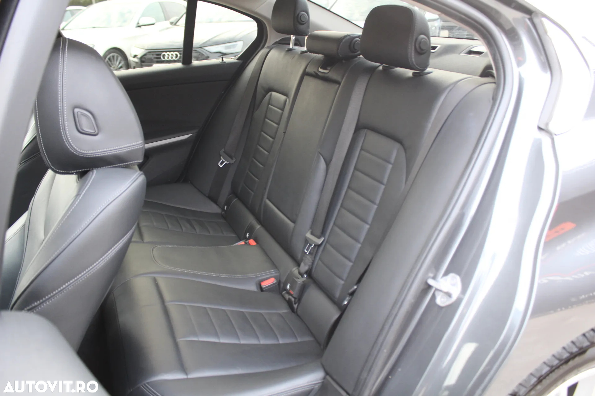 BMW Seria 3 320d xDrive AT Luxury Line - 18