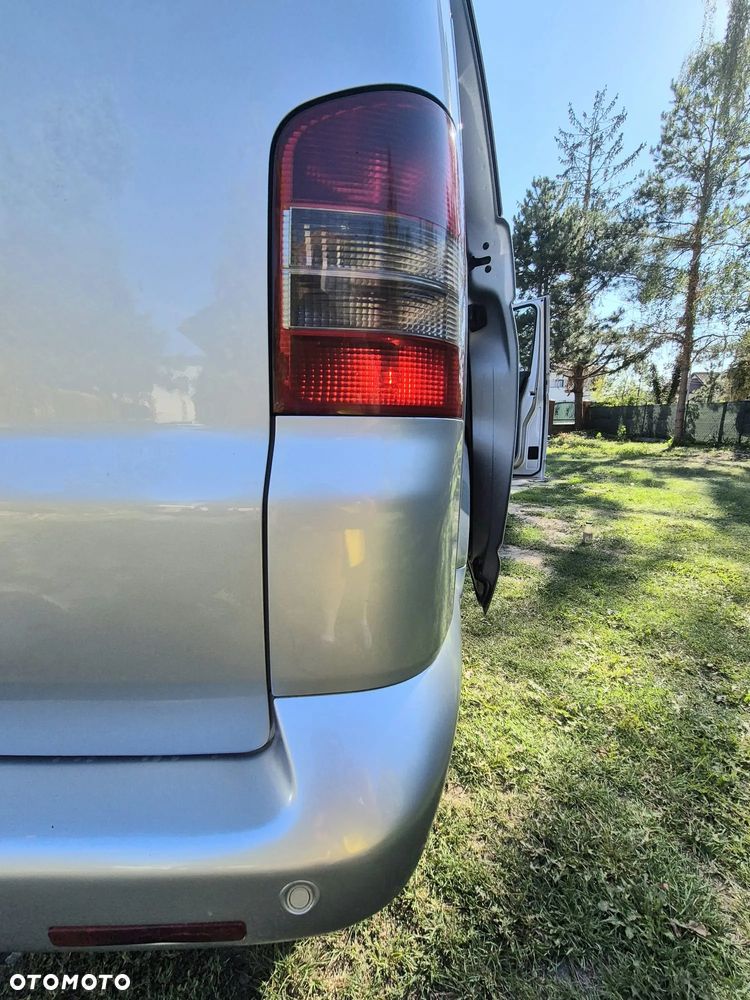 Volkswagen Caravelle - 28