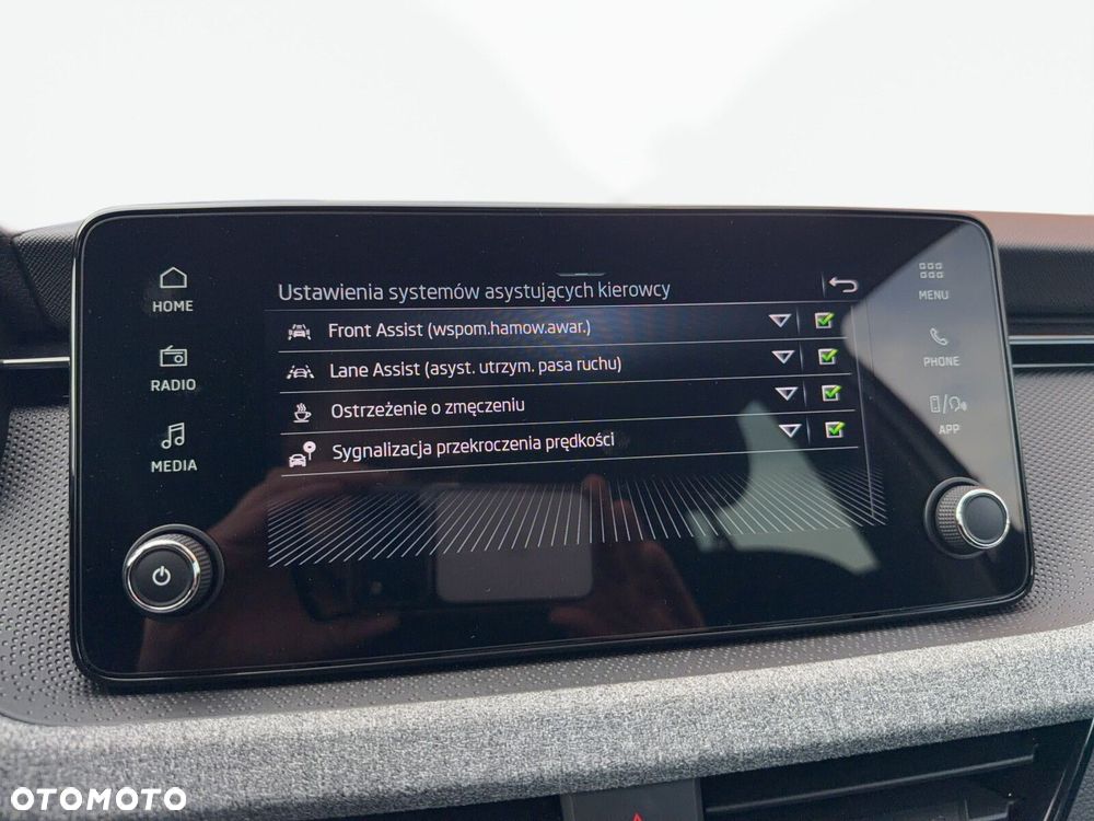 Skoda Scala 1.0 TSI Selection DSG - 25