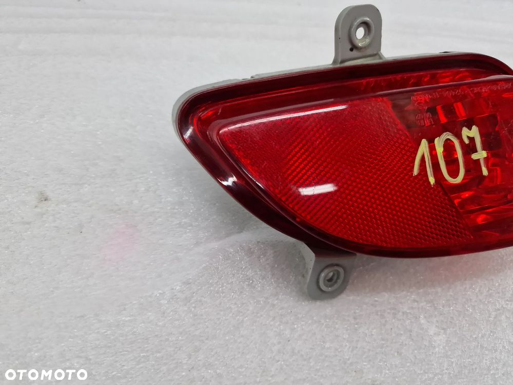KIA VENGA 09- PRAWA PRZECIWMGIELNA LAMPA TYLNA TYLNIA TYŁ , NR AUKCJI LMT107 - 2