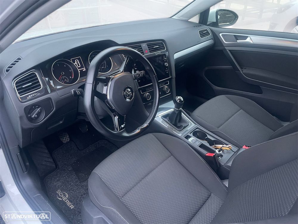 VW Golf 1.6 TDI SCR Comfortline - 6