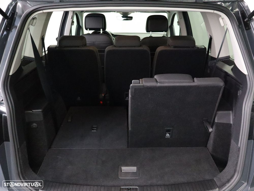 VW Touran 2.0 TDI Confortline DSG - 24