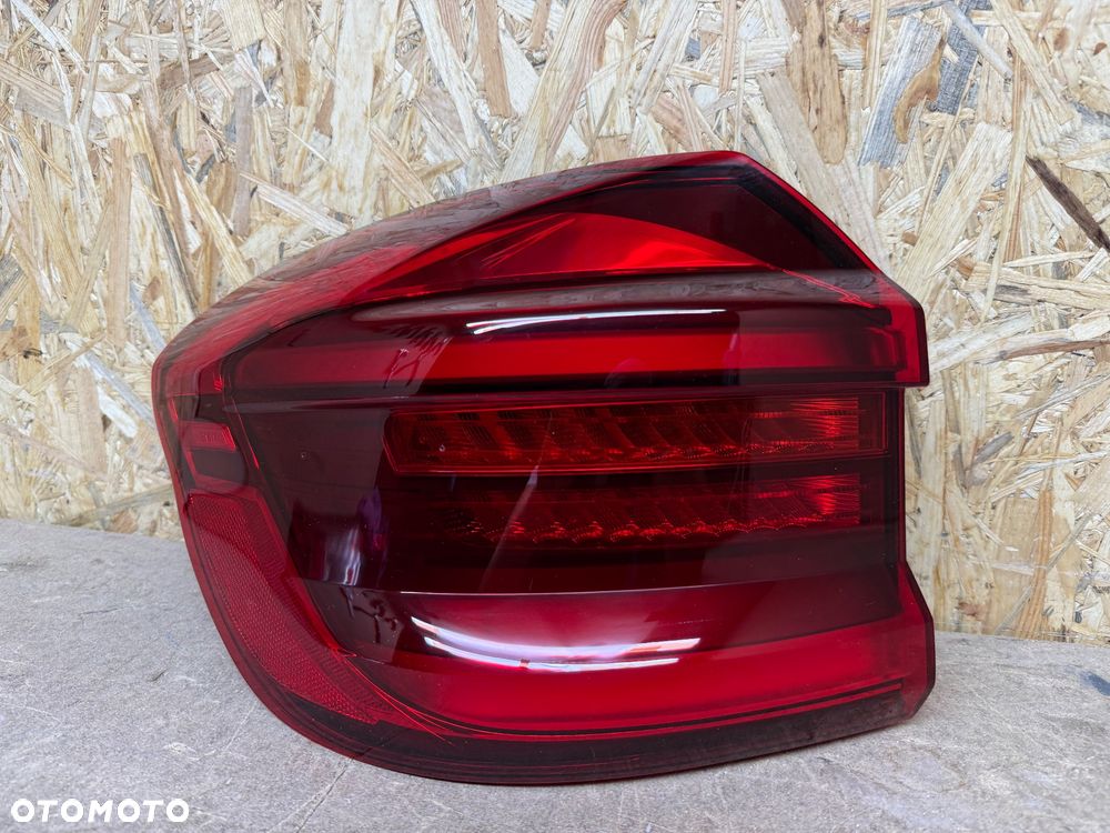 LAMPA TYŁ LEWA LED W BŁOTNIK BMW X3 G01 2SD012693