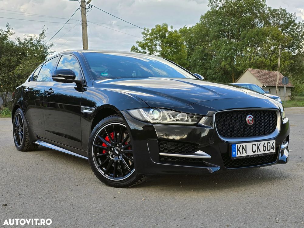 Jaguar XE 2.0 AWD R-Sport - 1