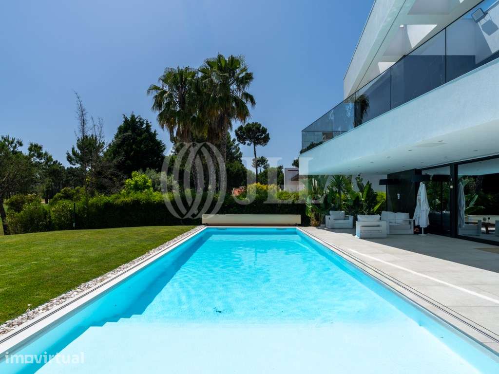 Moradia T4 com piscina, na Herdade da Aroeira, em Almada - Grande imagem: 2/35