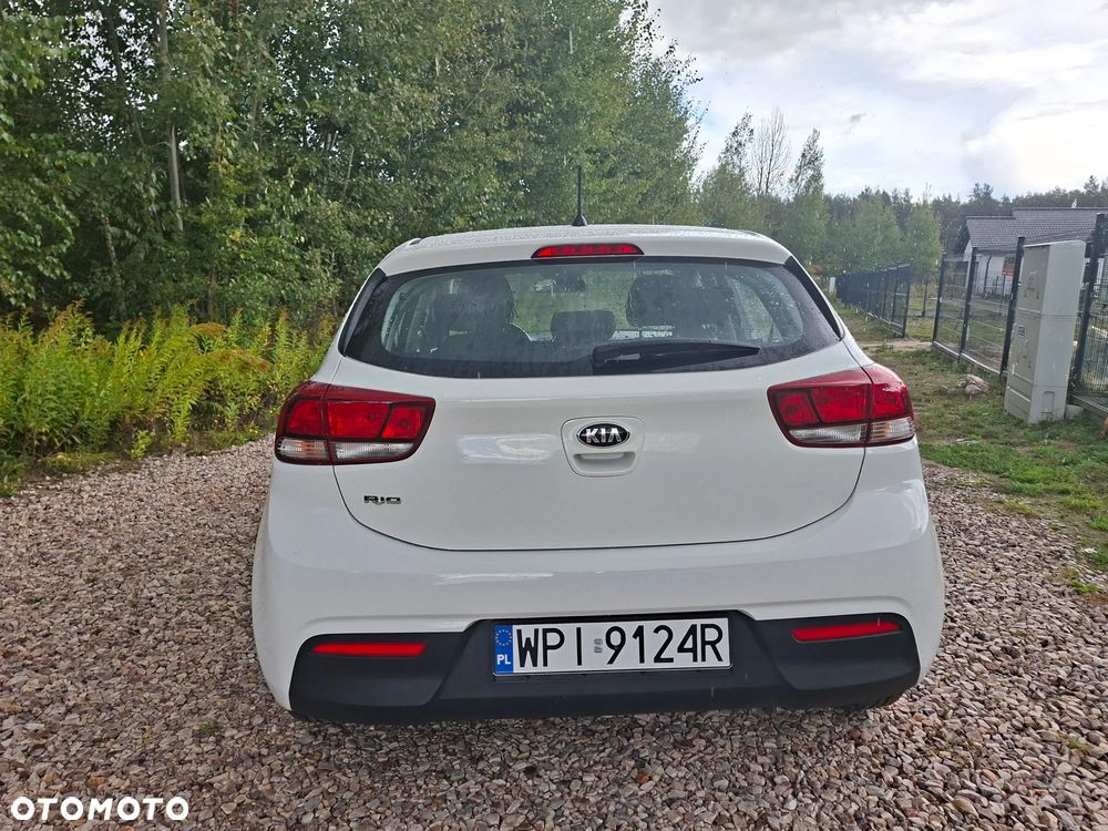 Kia Rio 1.2 Business Line - 8