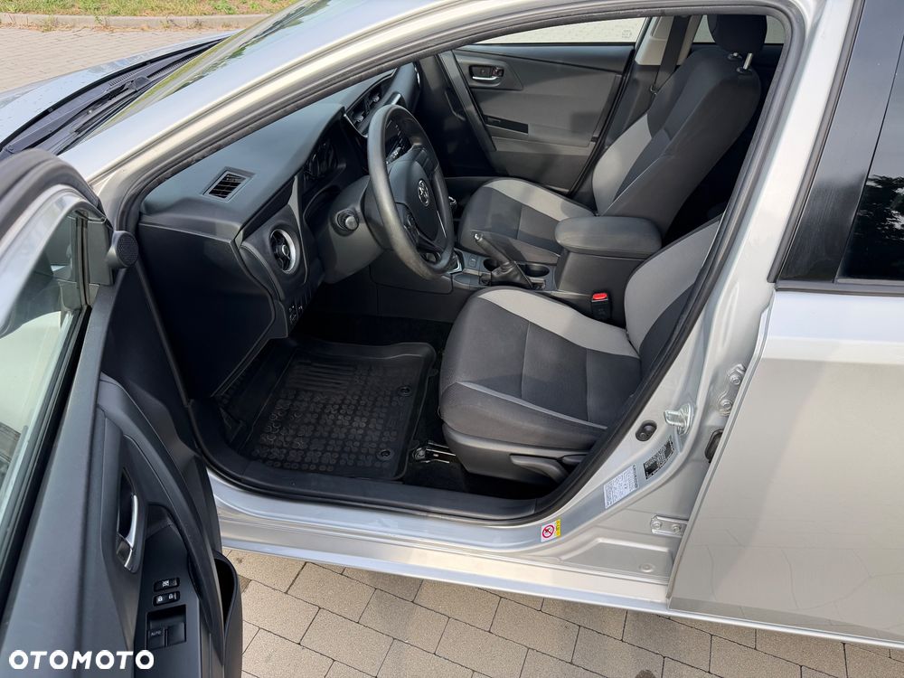 Toyota Auris 1.4 D-4D Comfort - 14