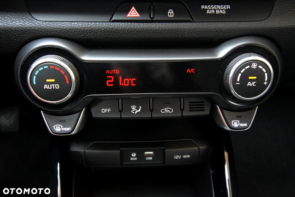 Kia Rio 1.0 T-GDI 100 Dream-Team Edition - 16