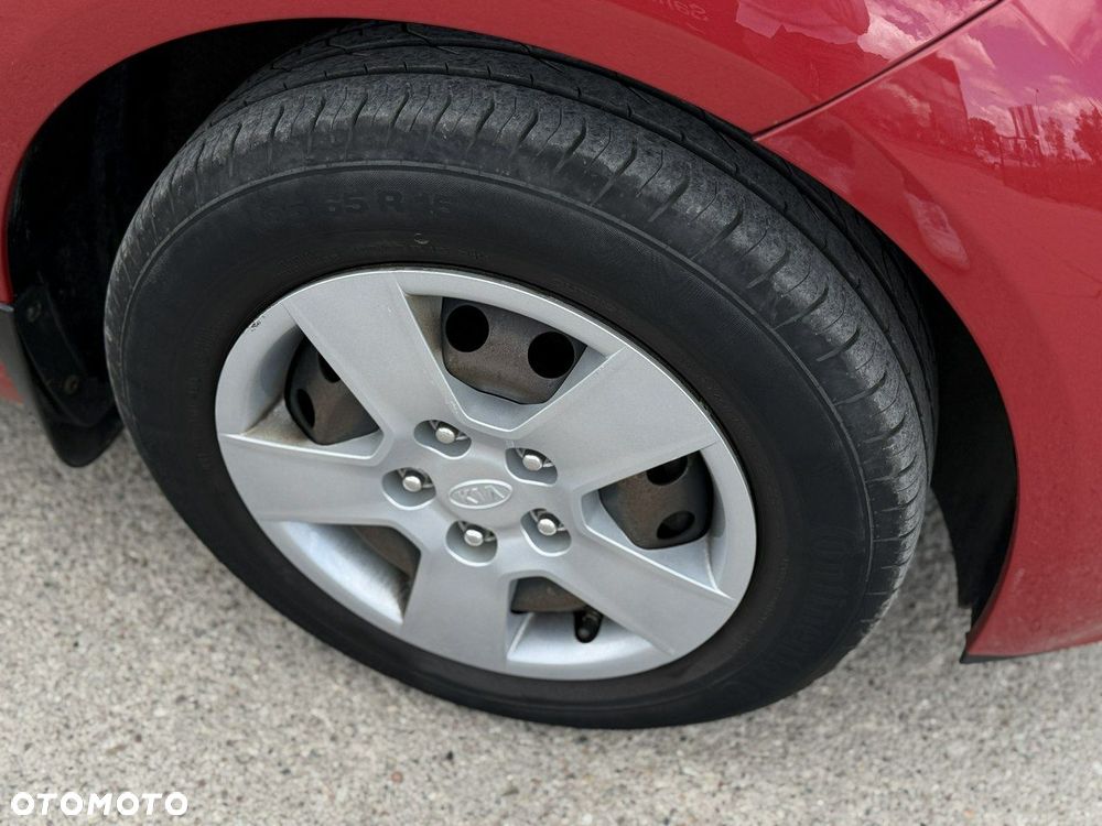 Kia Venga - 30