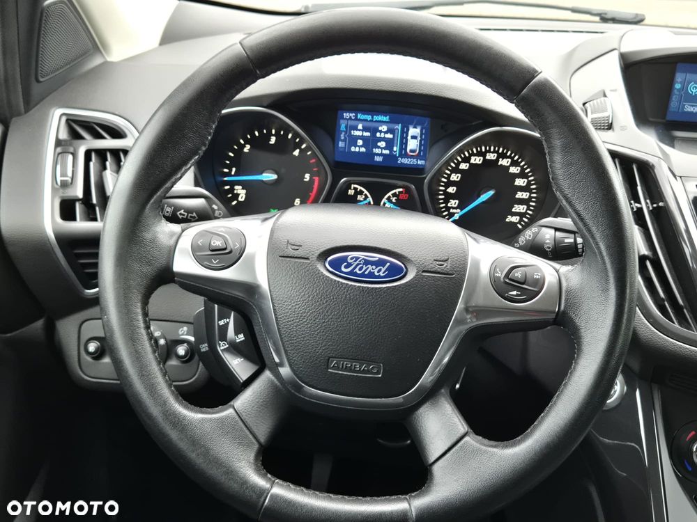Ford Kuga 2.0 TDCi 4x4 Titanium - 33