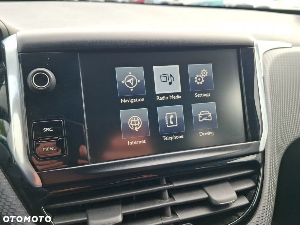 Peugeot 2008 1.2 Pure Tech Style S&S - 26