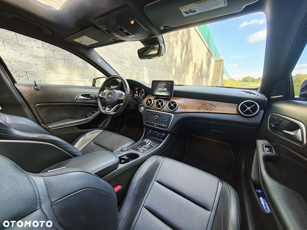Mercedes-Benz GLA AMG 45 4-Matic - 9