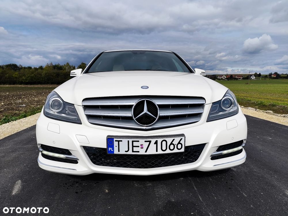 Mercedes-Benz Klasa C 350 BlueEff Avantgarde - 5