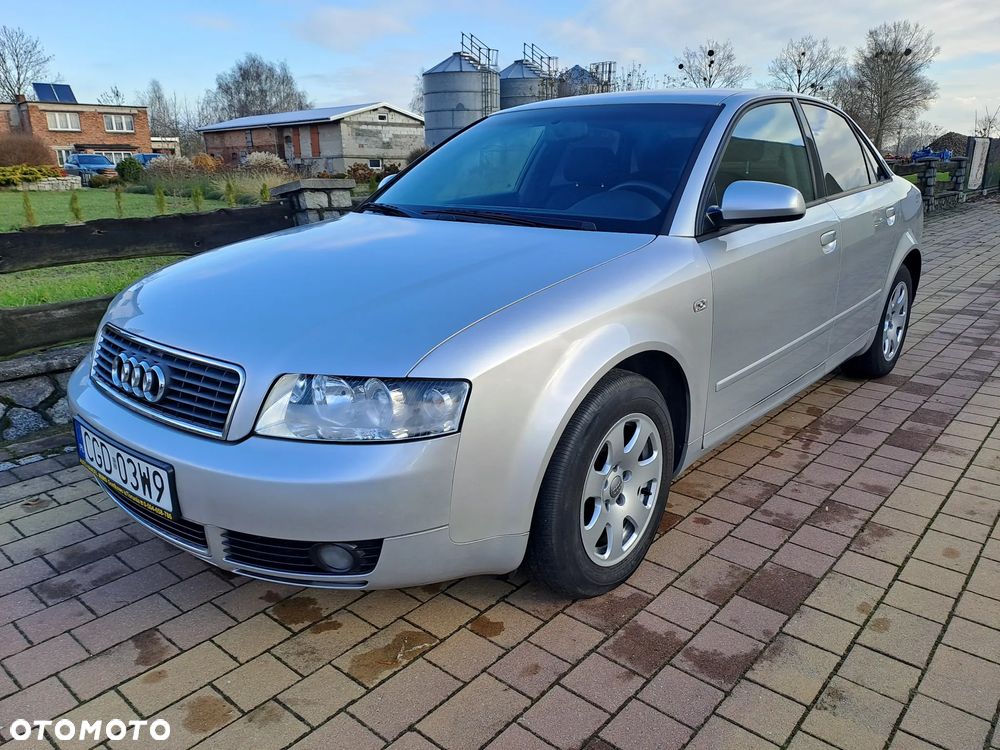 Audi A4 Limousine - 5