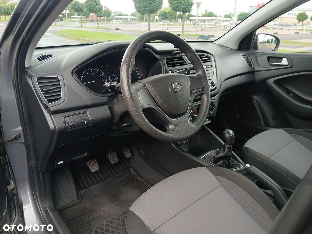 Hyundai i20 1.2 Fresh - 17