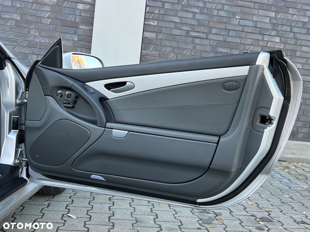 Mercedes-Benz SL 55 AMG - 22