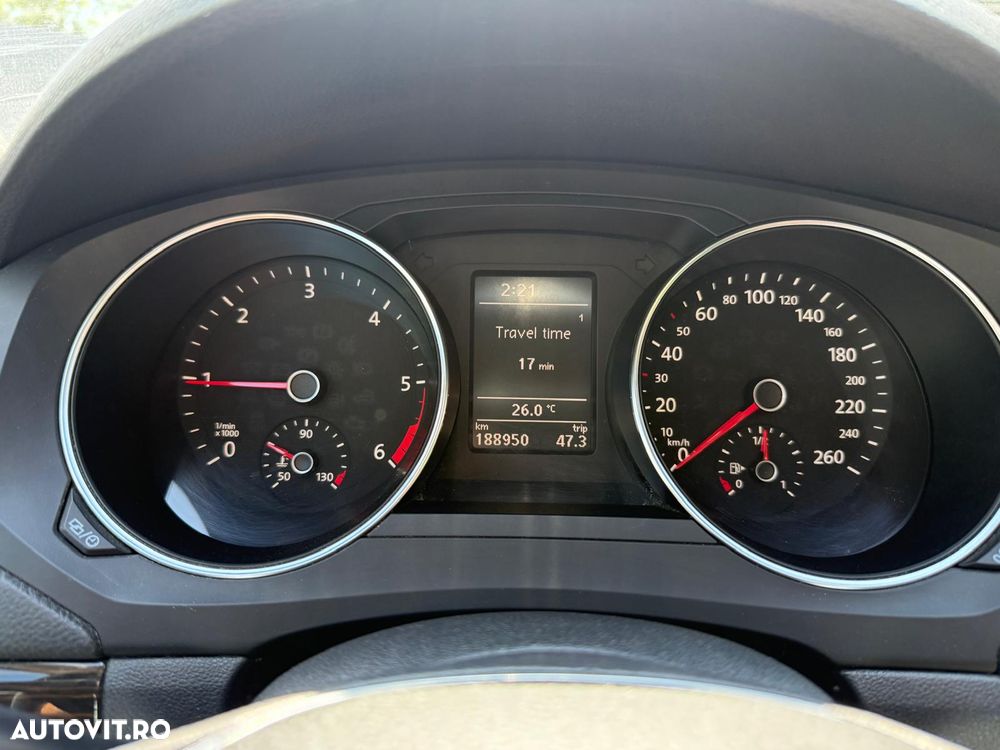 Volkswagen Jetta 2.0 TDI Trendline - 5