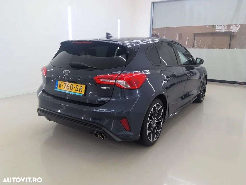 Ford Focus 1.0 EcoBoost Start-Stopp-System ST-LINE X - 4