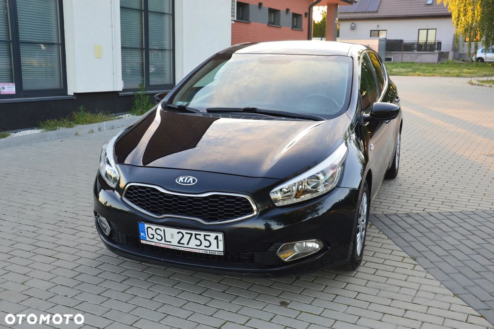 Kia Ceed - 4