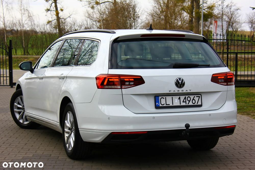 Volkswagen Passat 2.0 TDI SCR DSG Business - 9