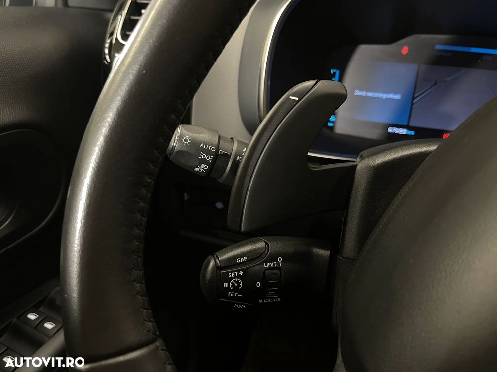 Citroën C5 Aircross 1.6 FWD 225 EAT8 Shine - 25