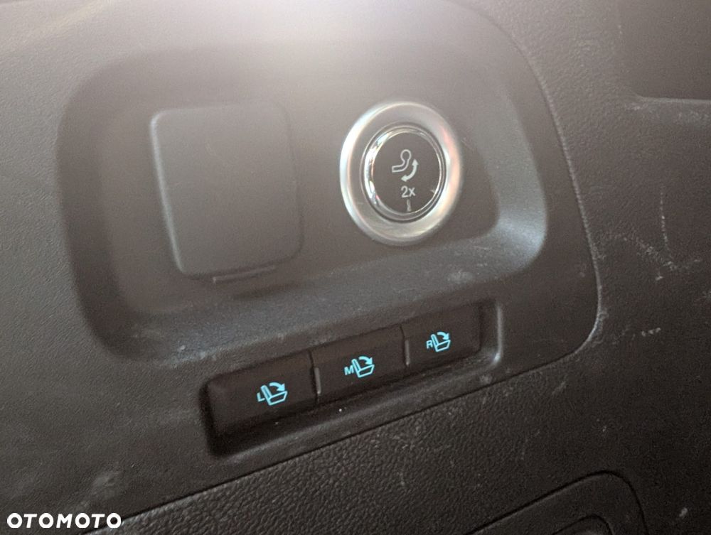Ford S-Max 2.0 EcoBlue Titanium - 19