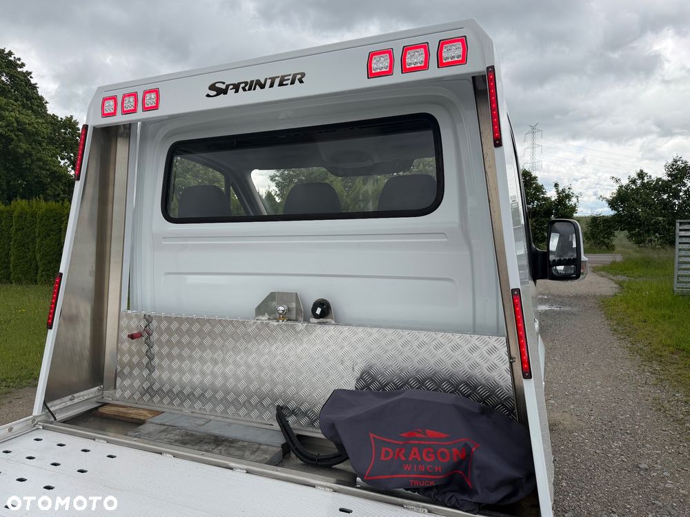 Mercedes-Benz Sprinter - 14