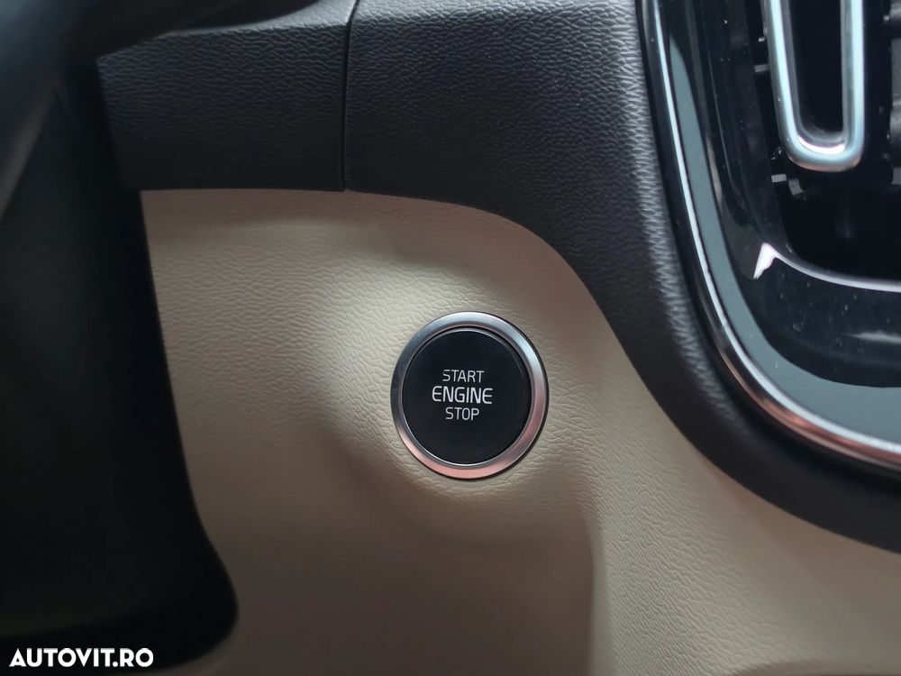 Volvo XC 40 D4 AWD Geartronic Inscription - 26