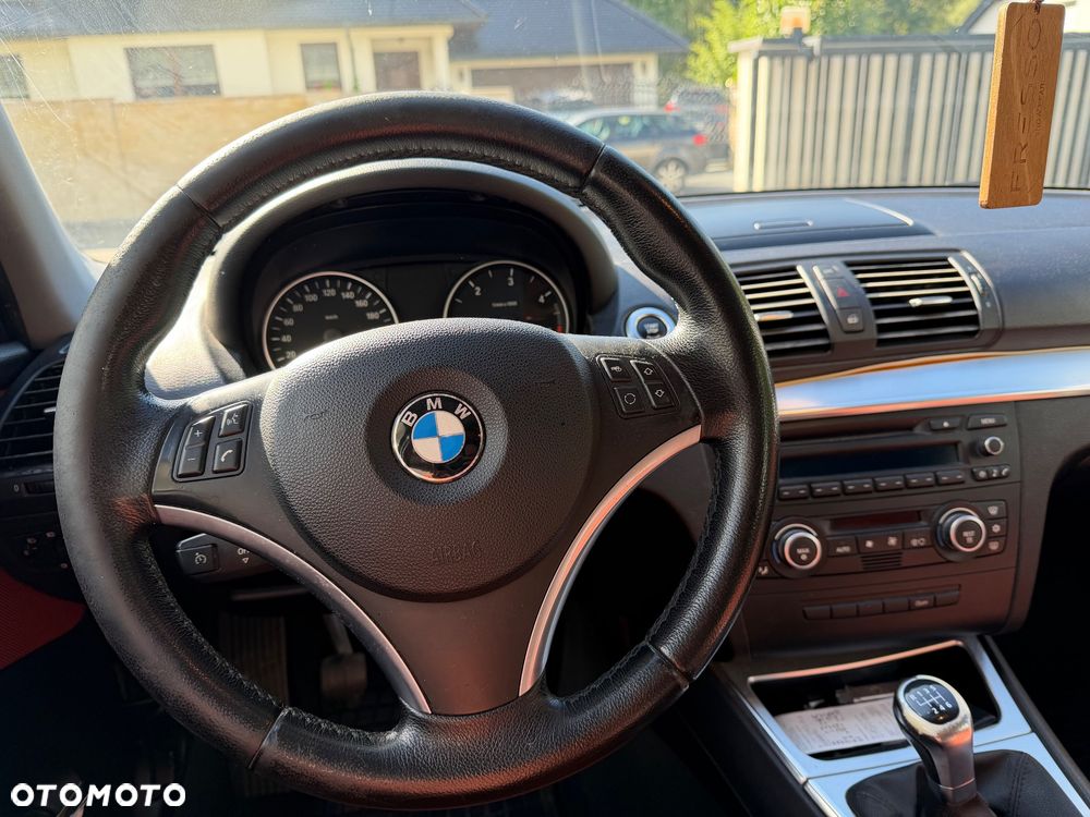 BMW Seria 1 118d - 26