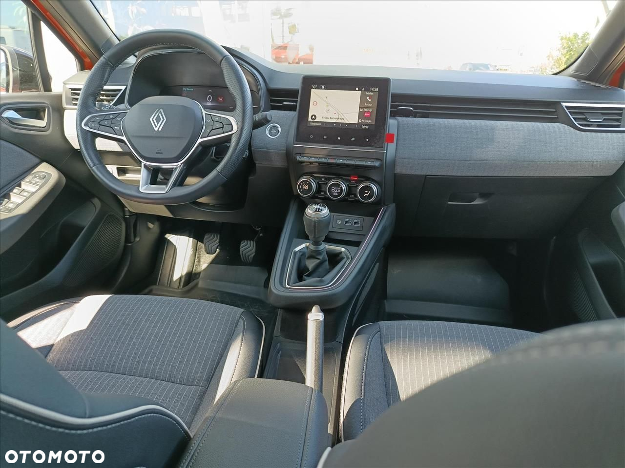 Renault Clio 1.0 TCe Techno - 15