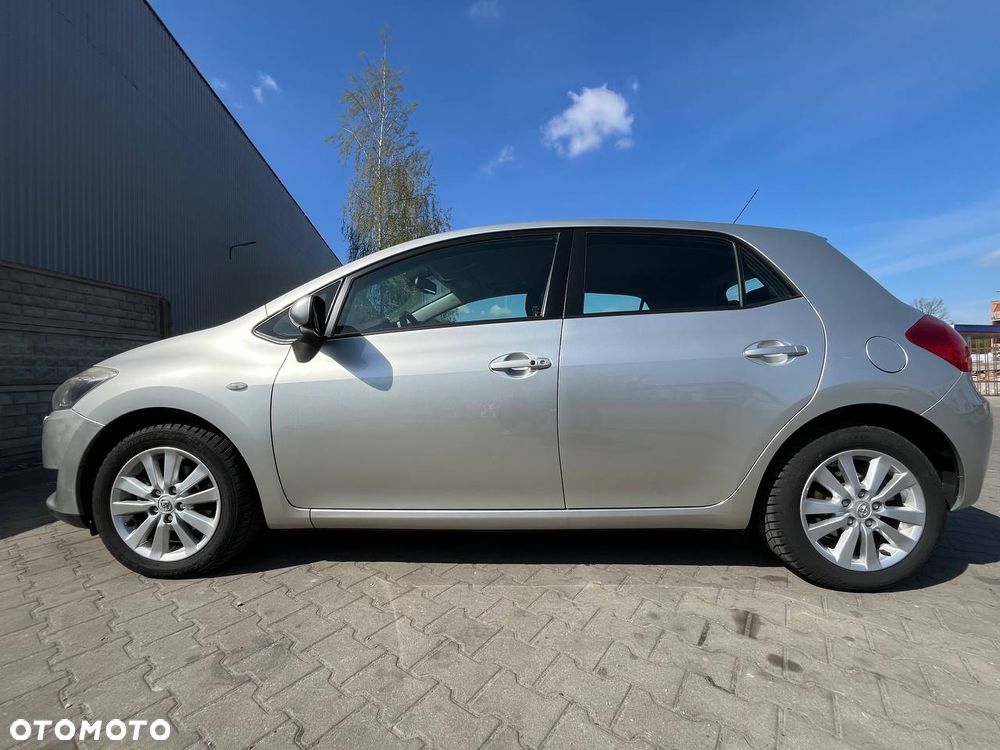 Toyota Auris 1.6 VVT-i Sol MM - 2