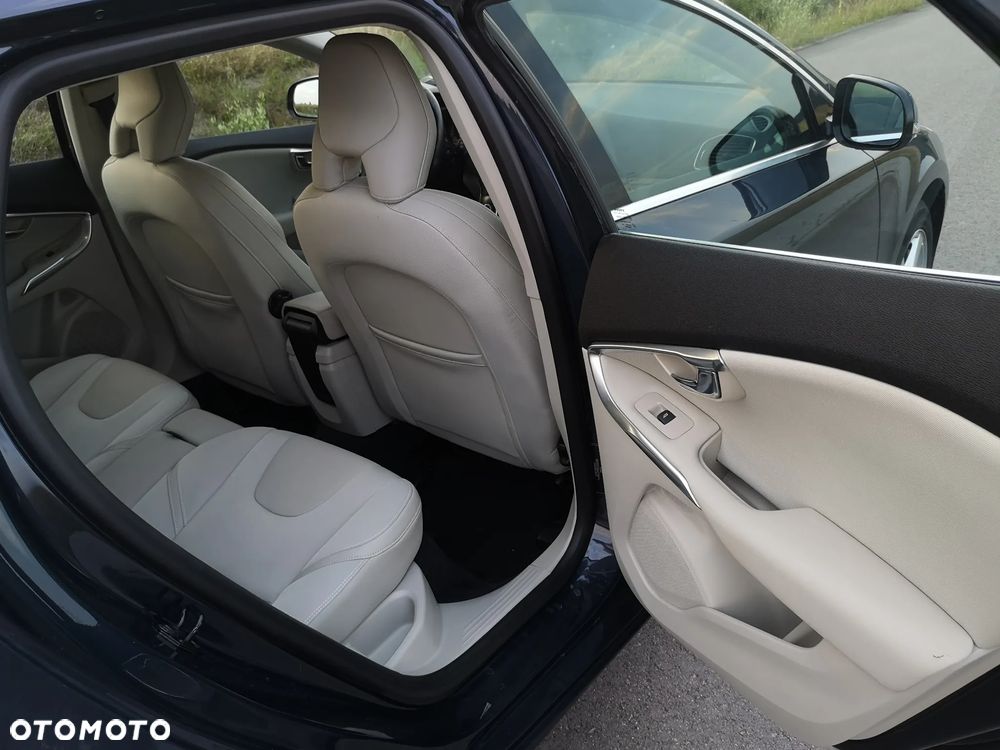 Volvo V40 D3 Momentum - 22