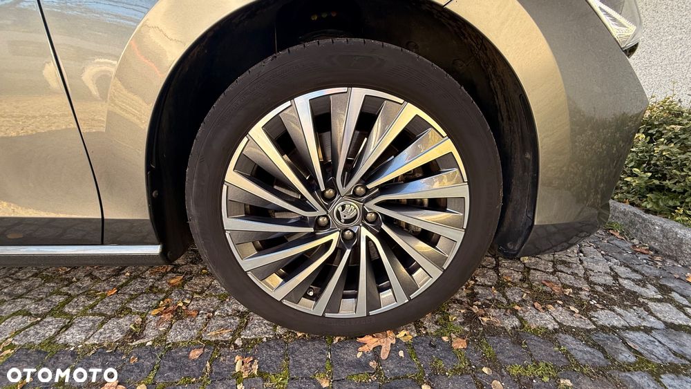 Skoda Superb 2.0 TDI SCR 4x4 L&K DSG - 38