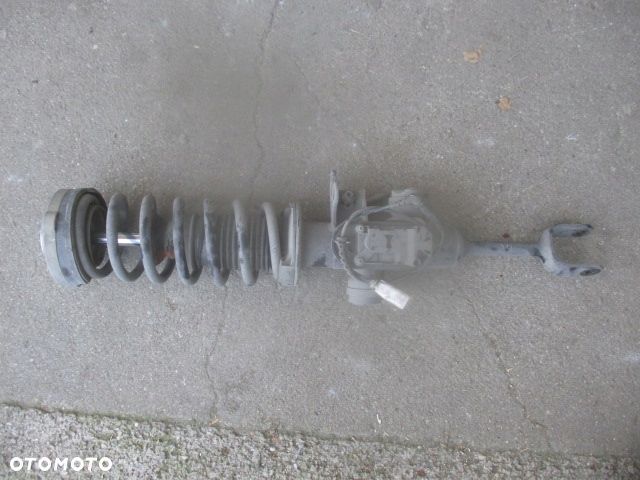 BMW F10 F11 AMORTYZATOR PNEUMATYCZNY PRZOD PRAWY 6796856 - 1
