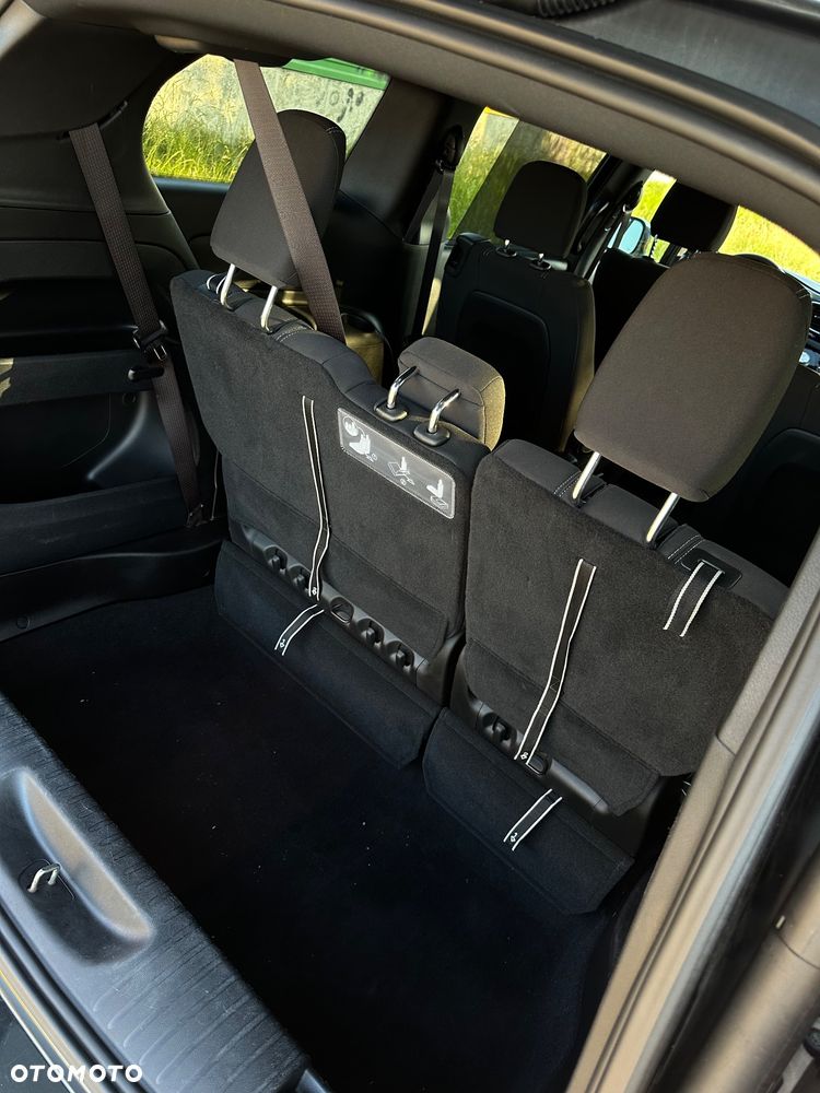 Chrysler Pacifica - 29