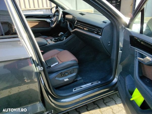 Volkswagen Touareg 3.0 V6 TDI SCR 4Motion Automatik R-Line - 7
