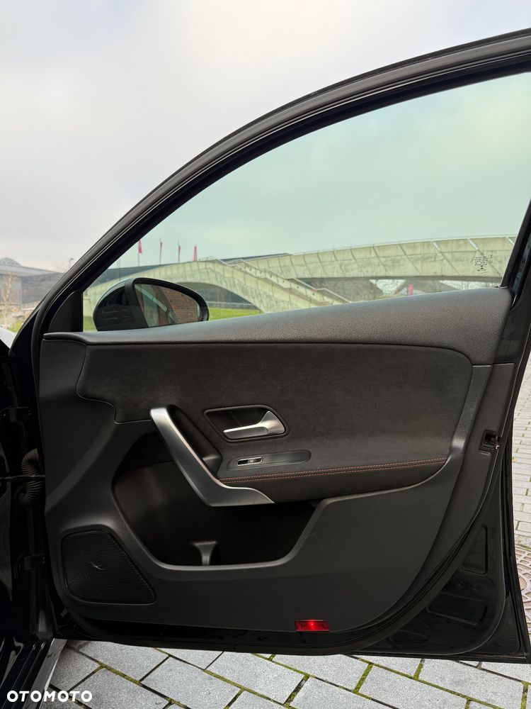 Mercedes-Benz Klasa A 220 d 4-Matic AMG Line 8G-DCT - 26