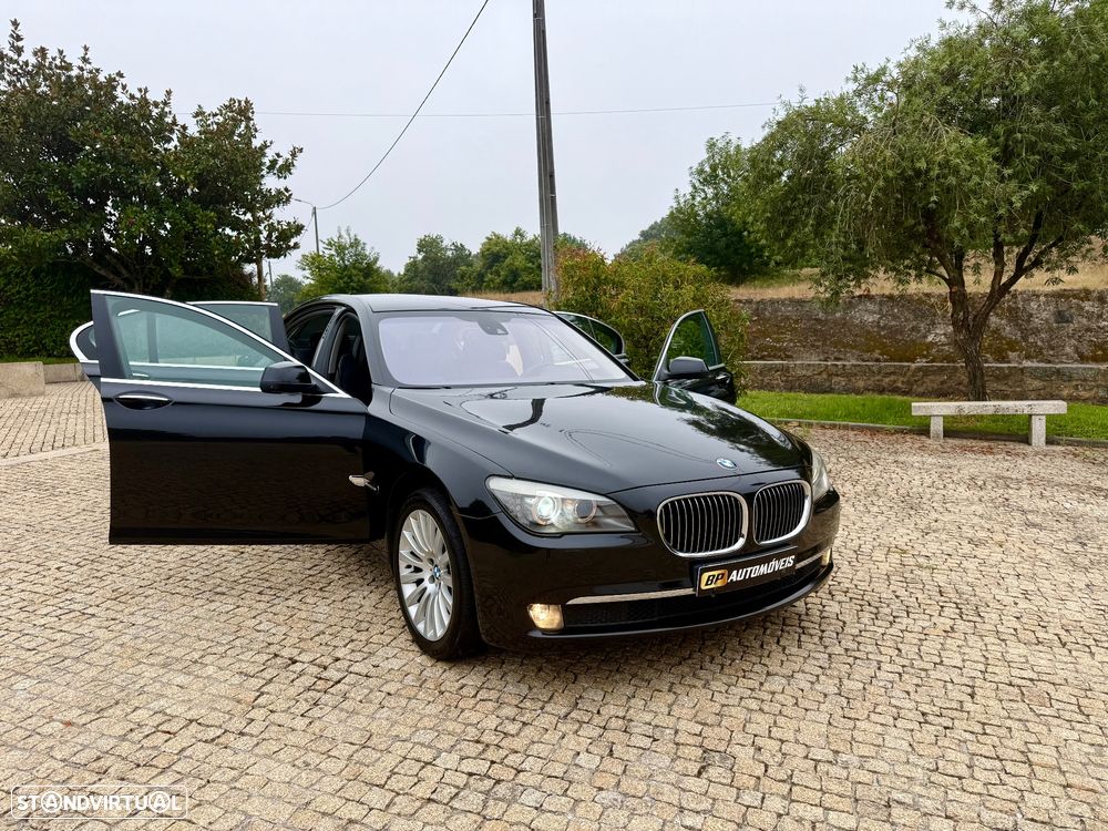 BMW 740 d Pack M - 38