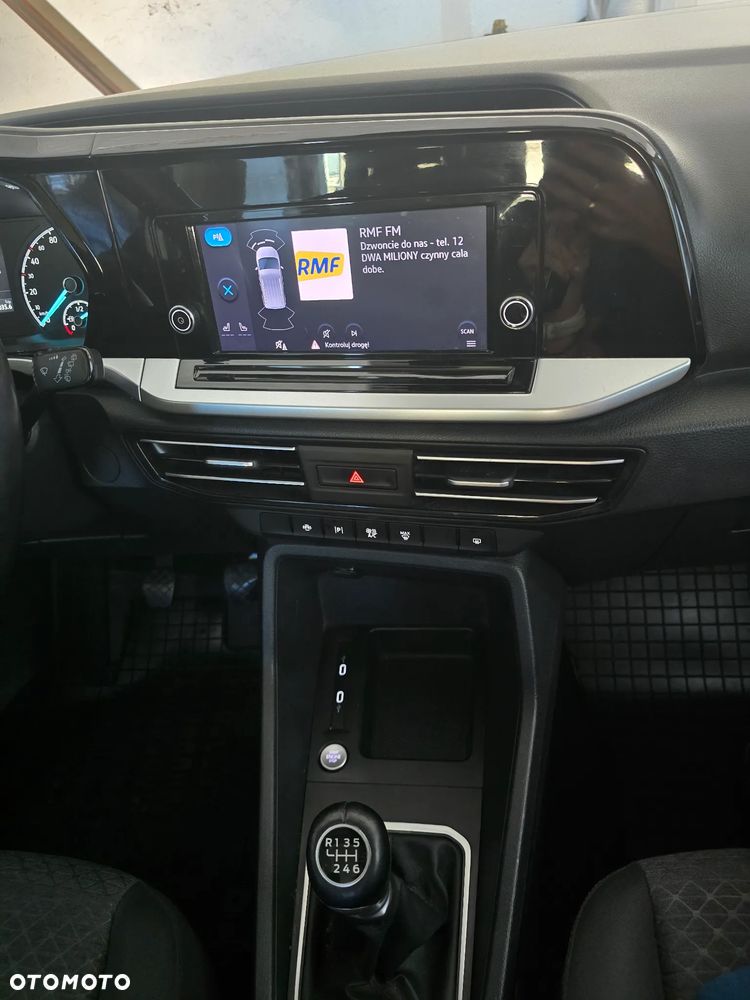 Ford Tourneo Connect - 10