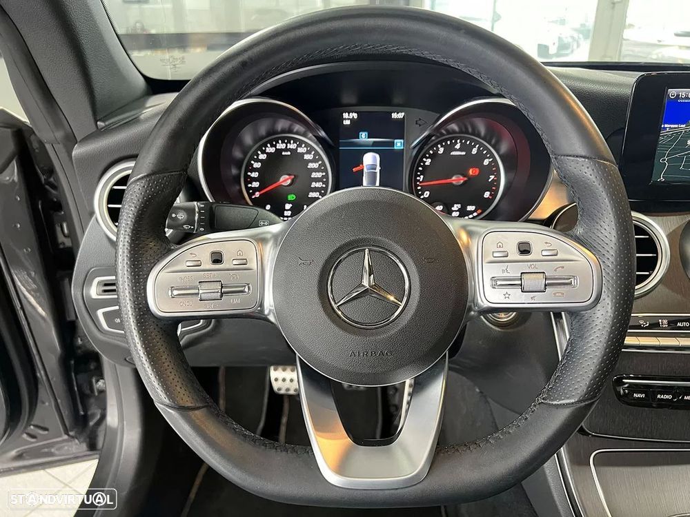 Mercedes-Benz C 180 Cabrio AMG Line - 12