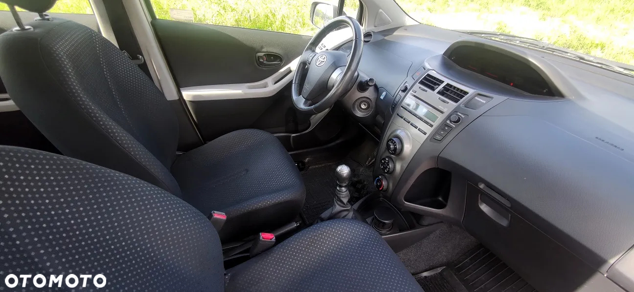 Toyota Yaris 1.33 Sol - 9