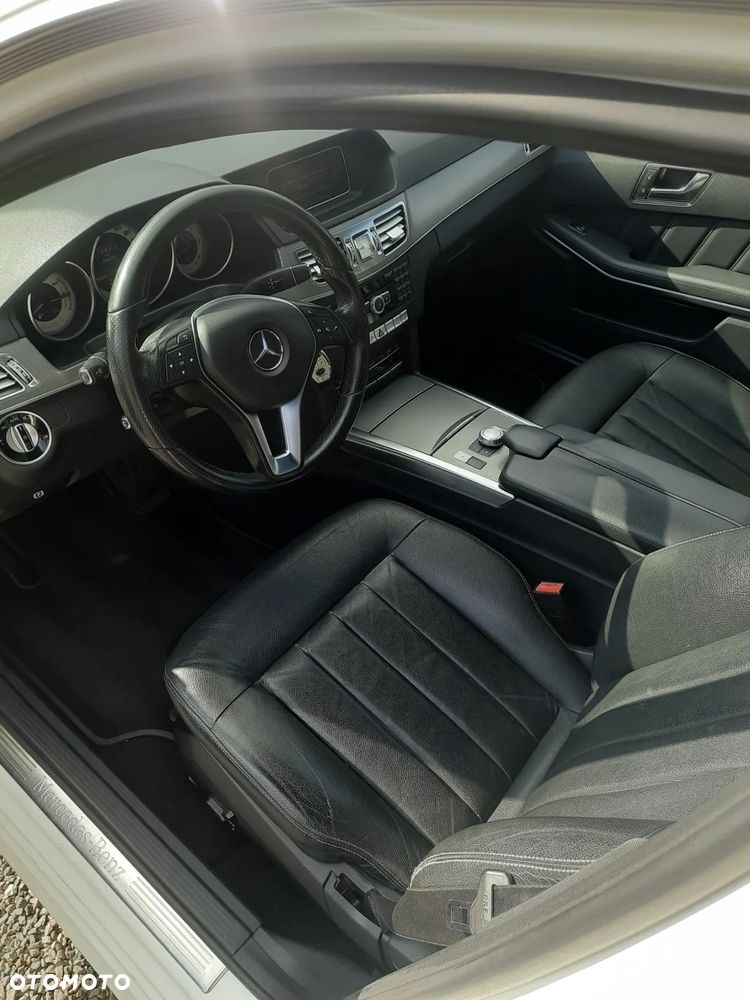 Mercedes-Benz Klasa E 250 T CDI DPF BlueEFFICIENCY Automatik Elegance - 8