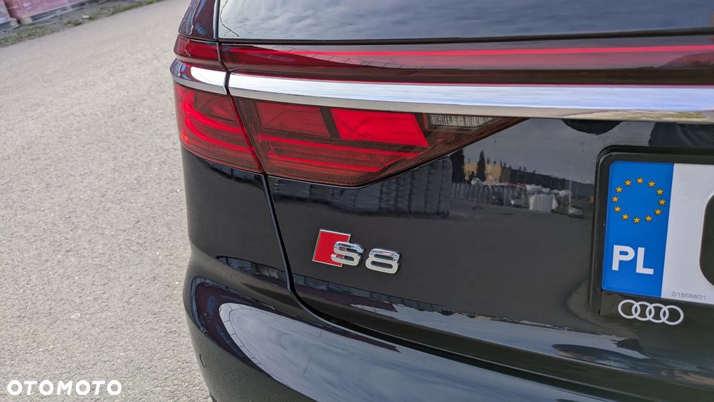 Audi S8 - 3