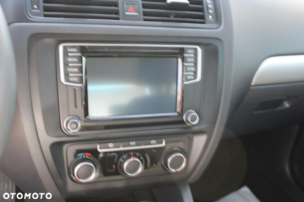 Volkswagen Jetta - 20