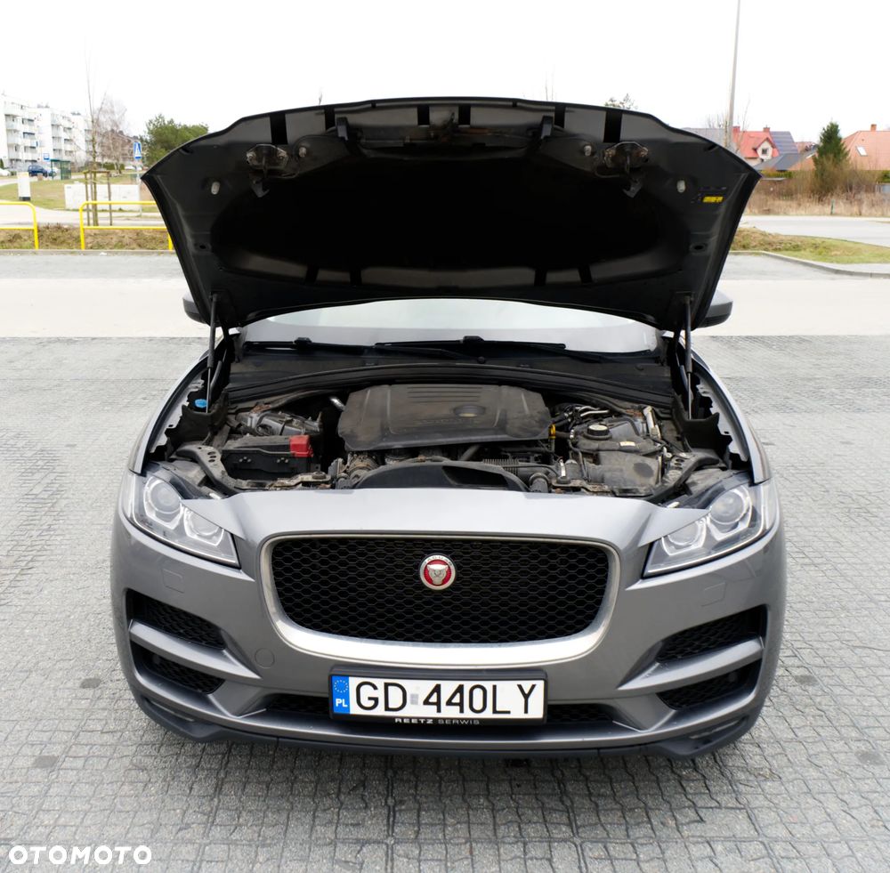 Jaguar F-Pace 2.0 i4D AWD Prestige - 9