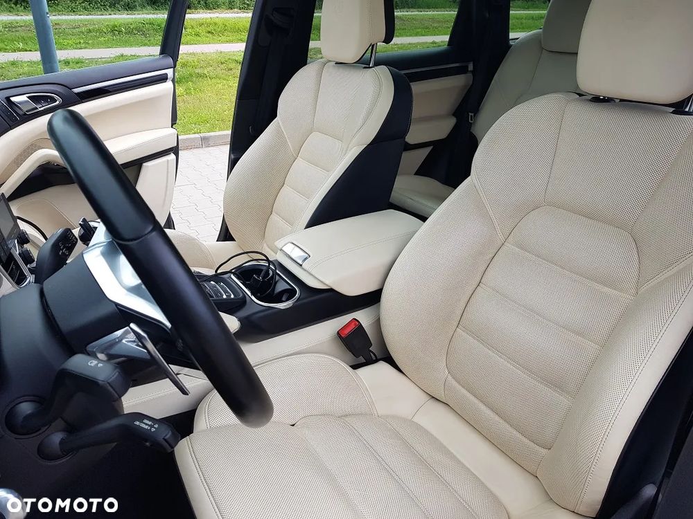 Porsche Cayenne S Diesel - 25