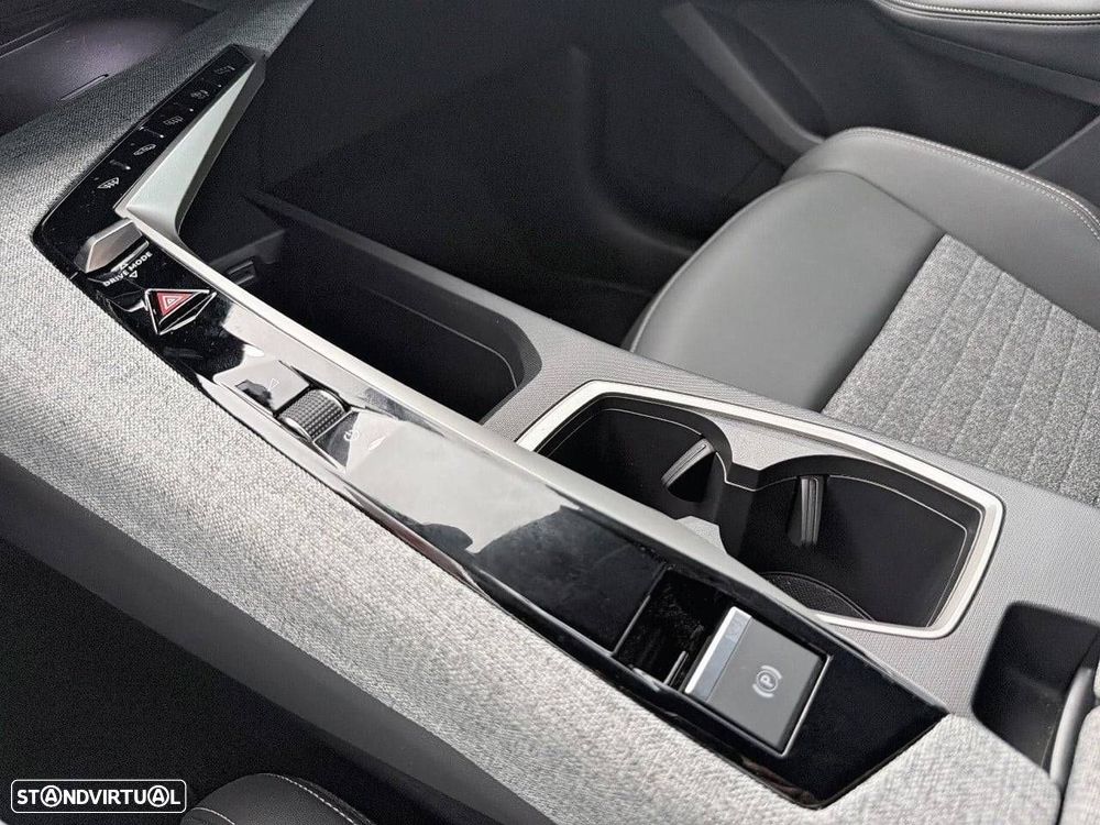 Peugeot 5008 1.2 Hybrid Allure e-DCS6 - 20